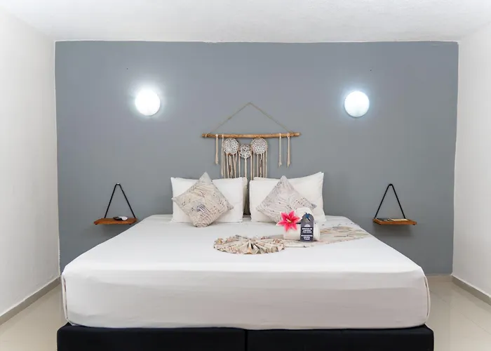 Ahava Hotel