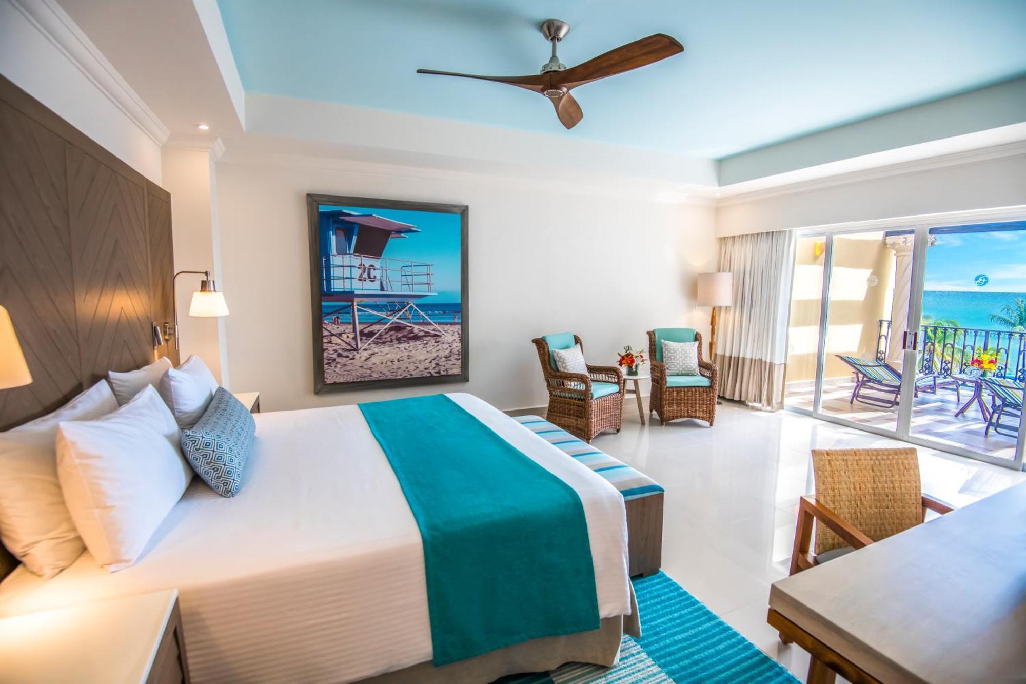 Master Suite One Bedroom 1 King Bed Oceanfront,1432484404:JPEG