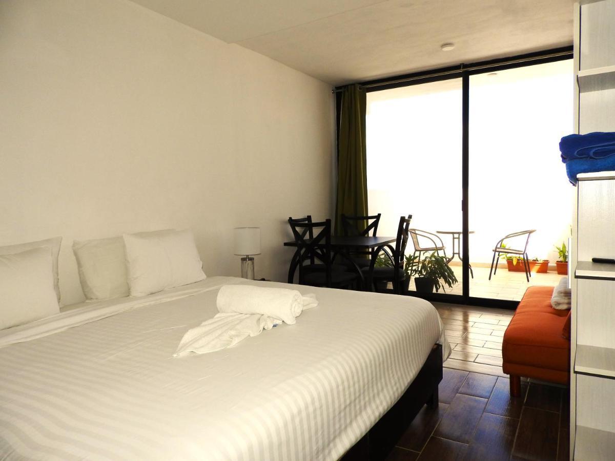 Studio Terrace,1321047736:JPEG