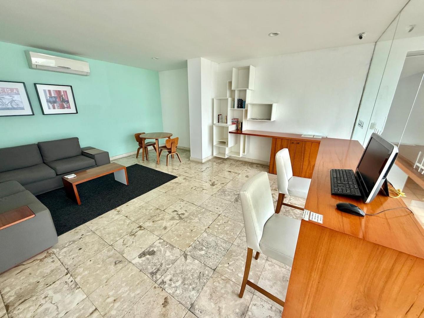 One-Bedroom Apartment Balcony,1758397091:JPEG