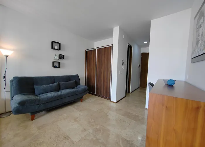 Modernos Estudios A Pasos De La 5Ta Av Pool View - By Yeah
