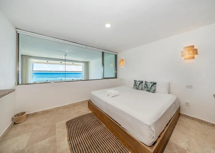 Ocean Plaza by Zamá Homes Playa del Carmen, México